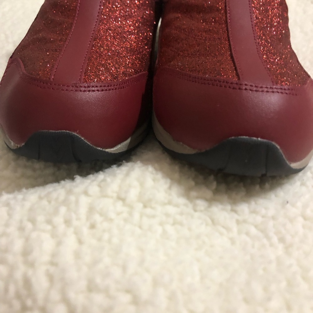 Easy Spirit Reddish Slip On Shoes With Sparkle Size 11 - Picture 3 of 6